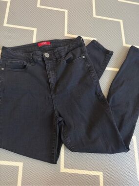 Guess Black Skinny Jeans for Women